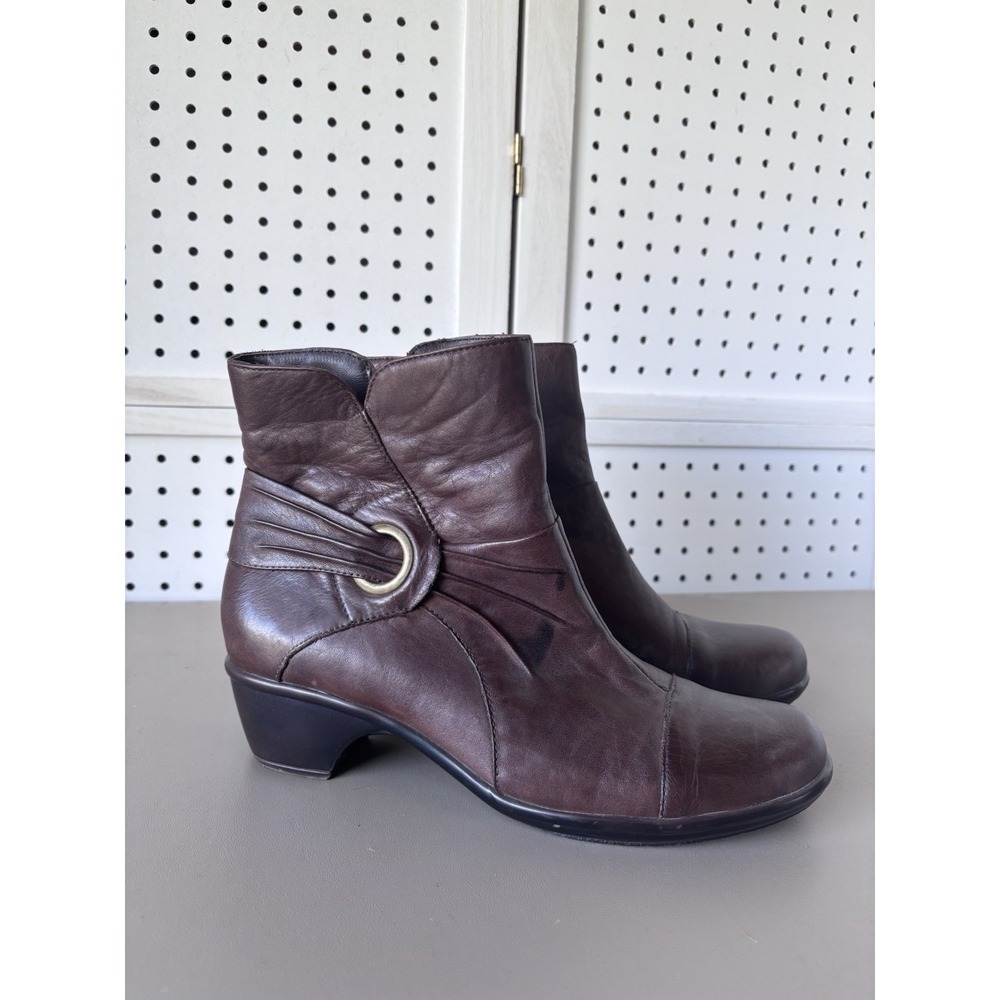 Clarks Brown Leather Ankle Bootie Zip Round Toe Comfort 10M Side Ring Detail